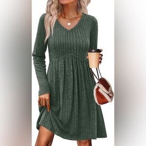 V-Neck Ribbed Long Sleeve Dress - Green